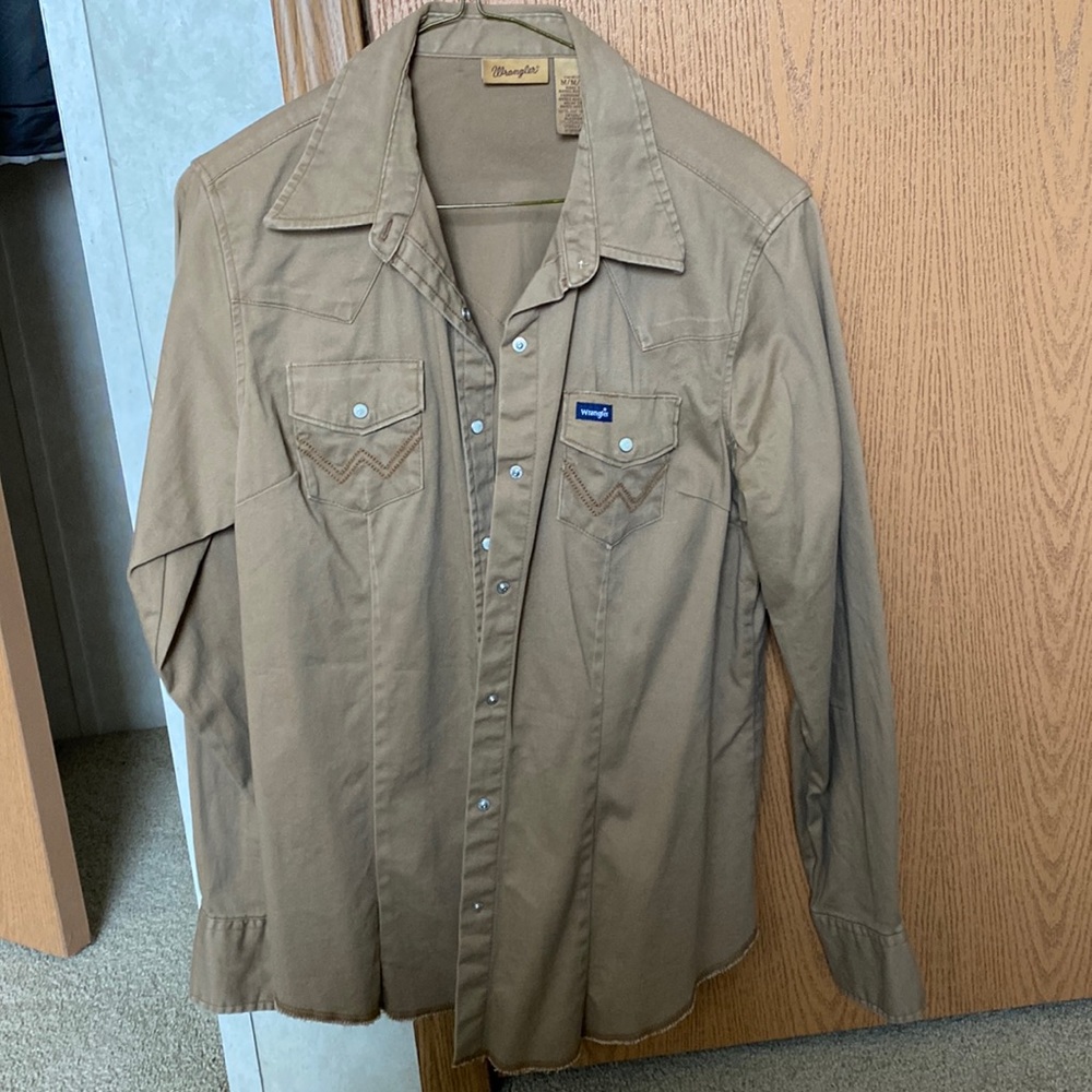 Womens wrangler pearl snap work/western shirt